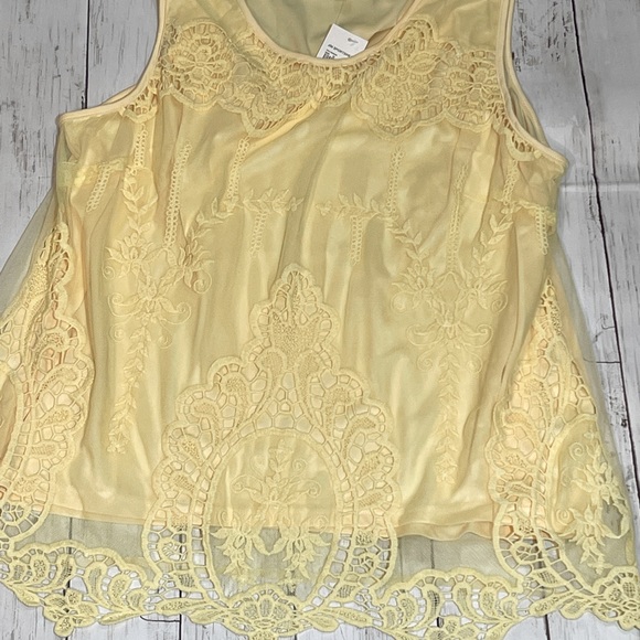 NWT Cato XL light yellow layered lace tank - Picture 3 of 3